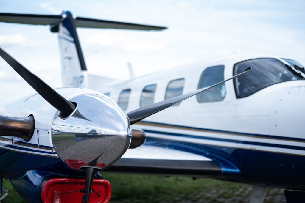 Nahaufnahme eines Flugzeugs
